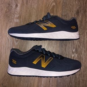 NEW Men’s new balance shoes